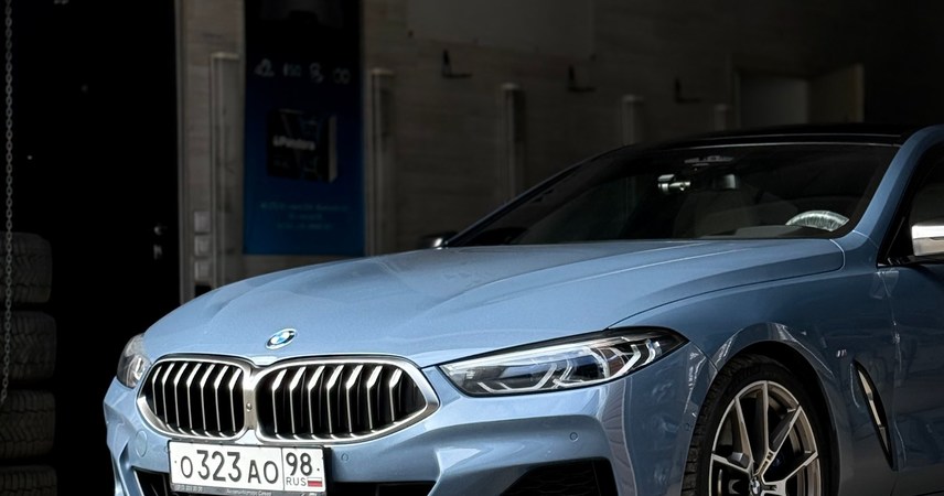 BMW 850 голубая — фото работы РефлекТОН