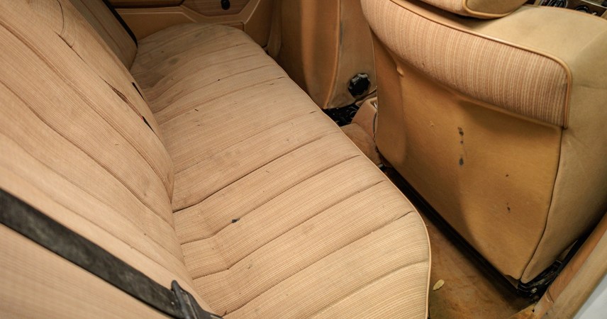 Mercedes W124 Белый — фото работы РефлекТОН