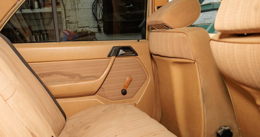 Mercedes W124 Белый — фото работы РефлекТОН