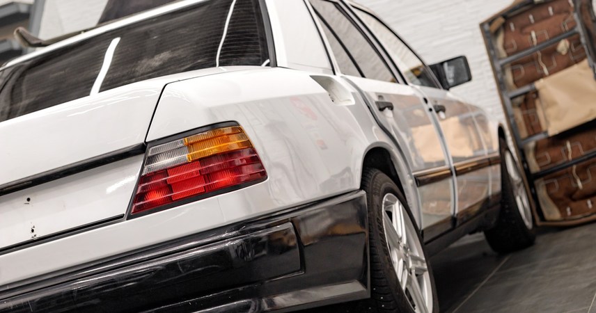 Mercedes W124 Белый — фото работы РефлекТОН