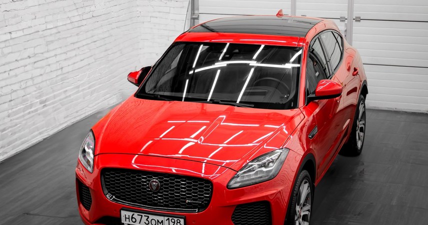Jaguar F-pace красный — фото работы РефлекТОН