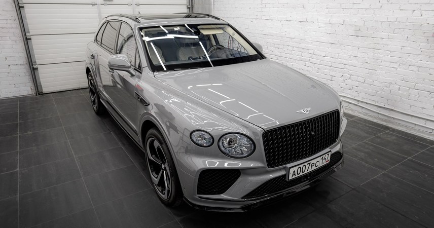 Bentley Bentayga Azure серая — фото работы РефлекТОН