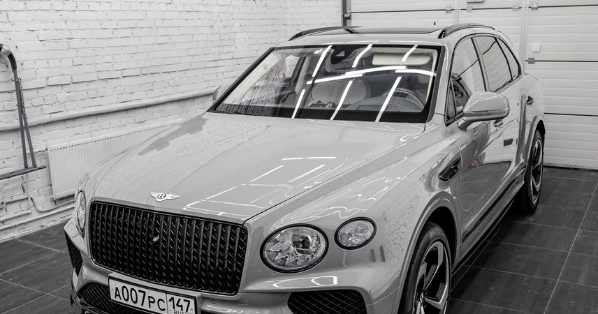 Bentley Bentayga Azure серая — фото работы РефлекТОН