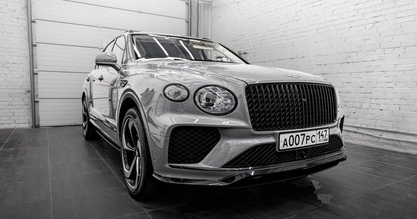 Bentley Bentayga Azure серая — фото работы РефлекТОН